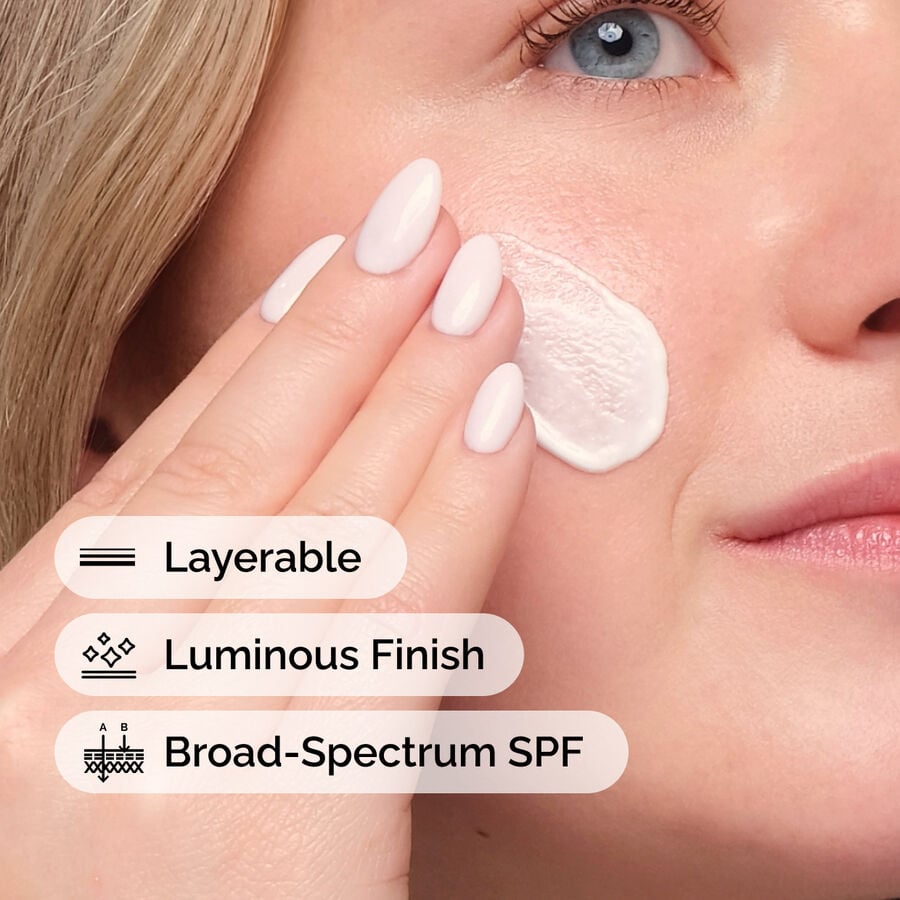 uv-filters-spf-45-serum-q7 uv-filters-spf-45-serum-model-application-with-benefits.jpg